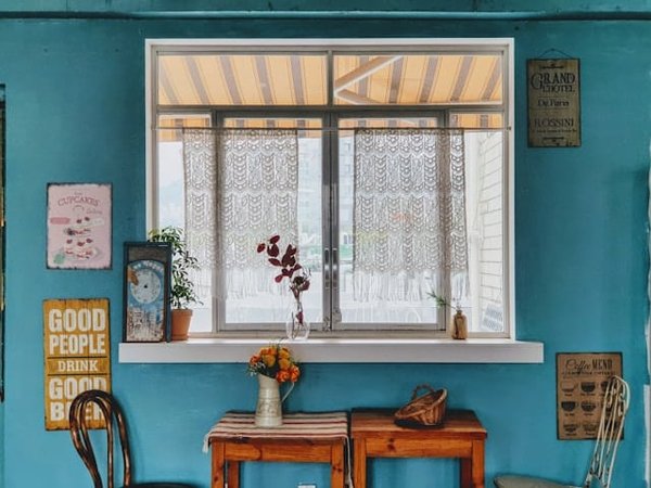 Les Secrets des Plus Belles Affiches de Paris: Un Voyage Graphique à Travers la Ville Lumière